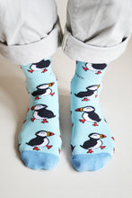 Load image into Gallery viewer, Save the Puffin socks size 4-7

