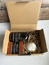 Load image into Gallery viewer, Sweet Orange &amp; Cinnamon Winter Bathing Box
