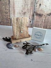 Load image into Gallery viewer, Striped Tellin Shell Pendant Necklace
