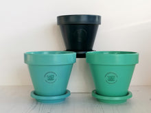 Load image into Gallery viewer, Dark Green Ocean Plastic Plant Pot
